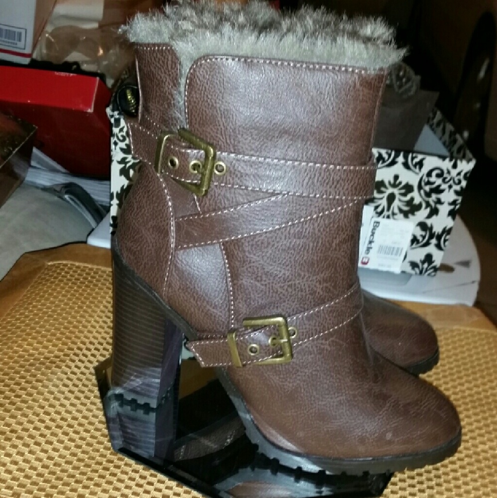 JUST FAB'S Brown "Vanda" boots (NWOT)